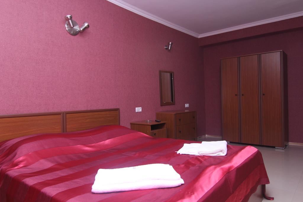 Hotel Rustavi Rustawi Pokój zdjęcie